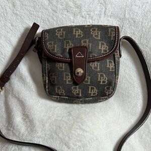 NWOT Absolutely Adorable Cutie Patootie Dooney & Bourke Monogram Crossbody Bag
